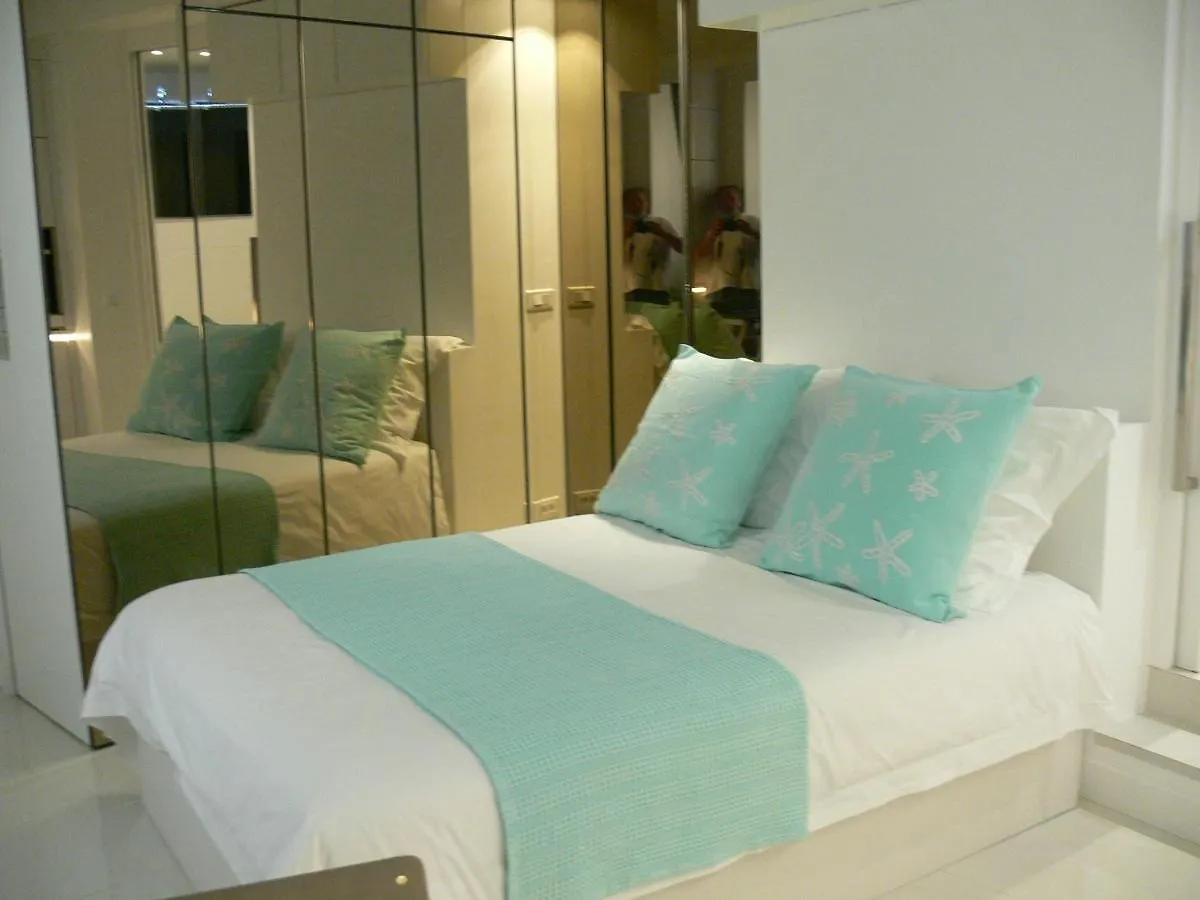 Stone Studio Saint-Tropez Apartment